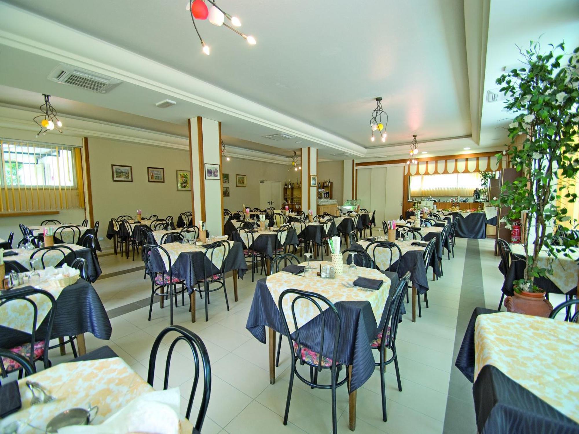 Hotel Solaria Marina Romea Exteriér fotografie